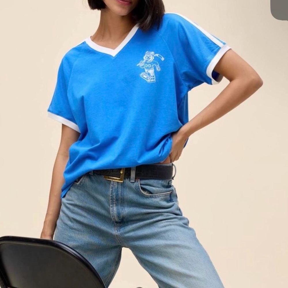 Daydreamer LA Lakeview Hockey Blue Tshirt